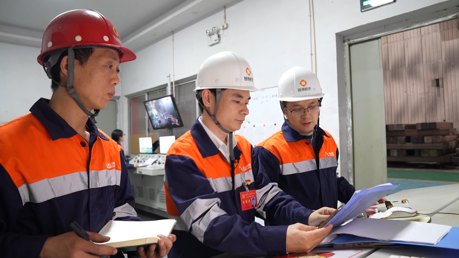 浙江青山鋼鐵技術(shù)副總經(jīng)理季燈平榮獲“浙江省 浙江青山鋼鐵技術(shù)副總經(jīng)理季燈平榮獲“浙江省